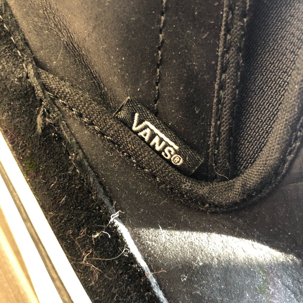 Vans Black Mid Fur-Lined Slip-ons 7M/8.5W